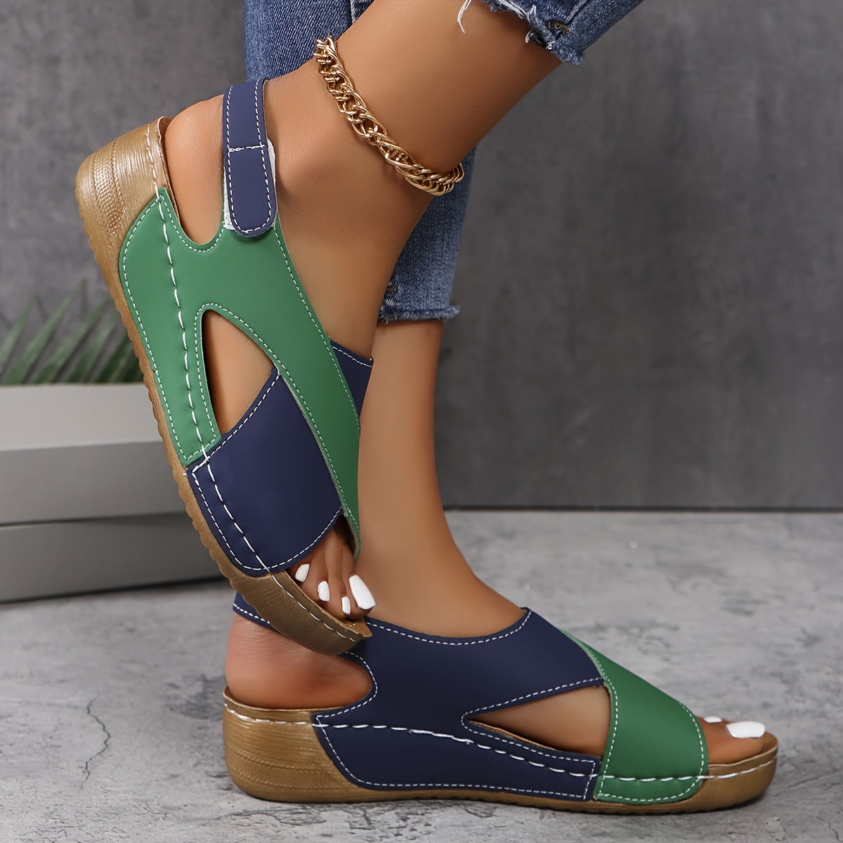 Two-Tone Comfort Platform Sandals