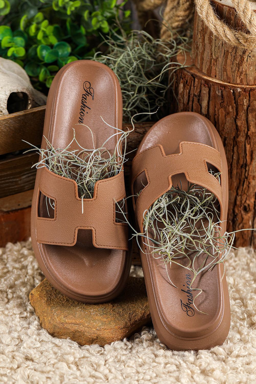 Minimalist Platform Sandals with Cut-Out Design