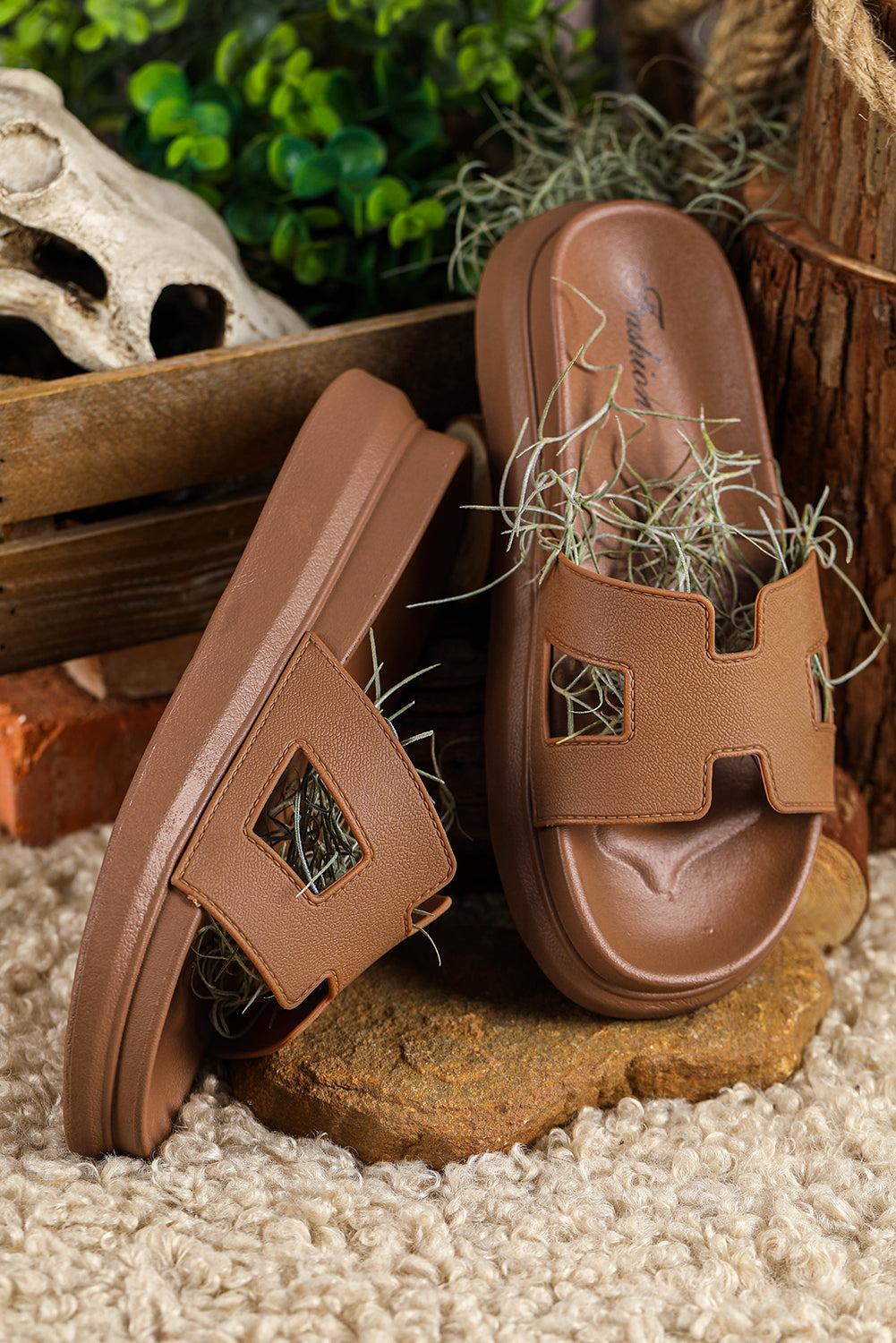 Minimalist Platform Sandals with Cut-Out Design