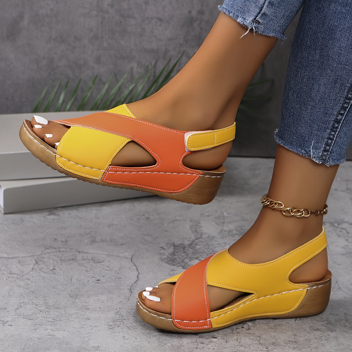 Two-Tone Comfort Platform Sandals