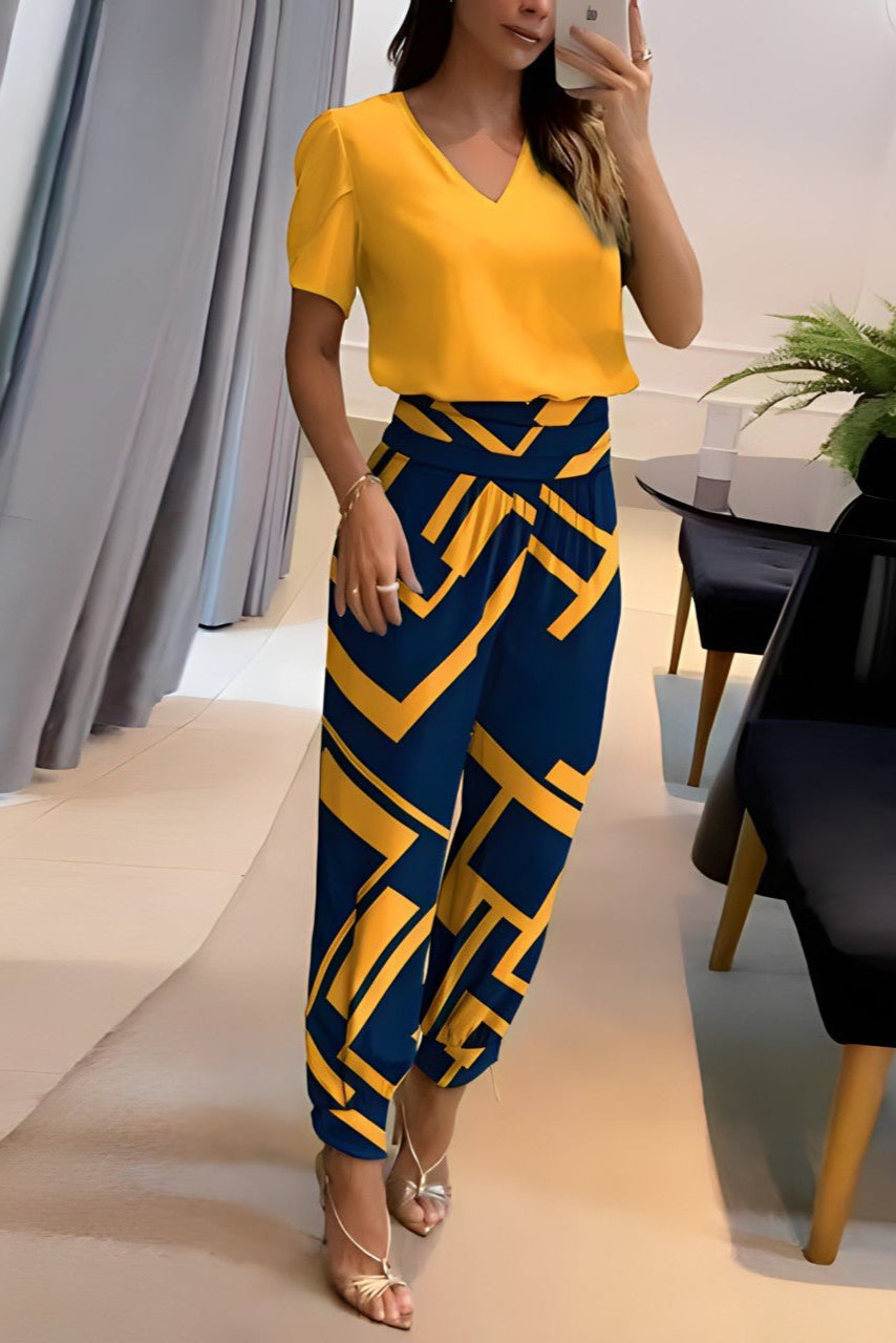 Alexandra - Trendy Set with Blouse and Pants